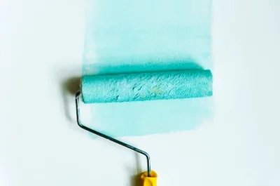 Peinture intérieure à Liourdres — murs, plafonds et boiseries